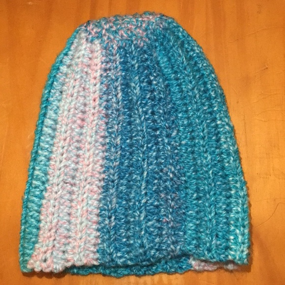 🌺 Baby hat, hand crocheted pink and blue - Picture 5 of 8
